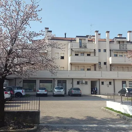 Lietta 4 Apartment *